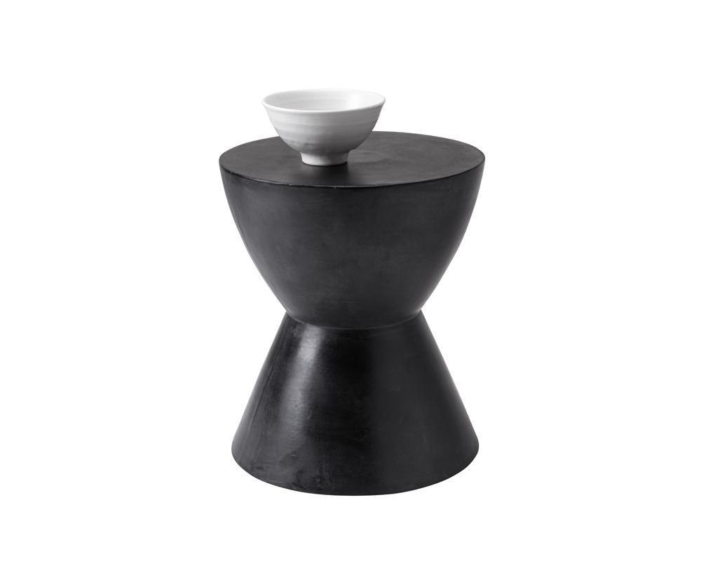 Picture of Logan End Table - Black