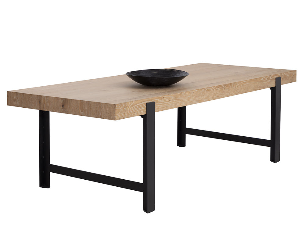 Picture of Rosso Dining Table