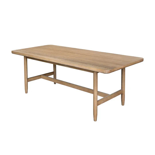 Kamelia Dining Table